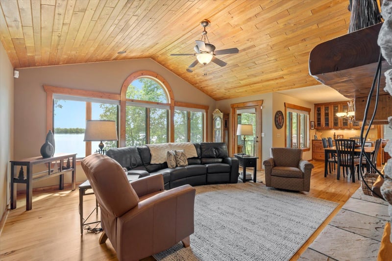35184 West Shore Dr, Crosslake, MN 56442