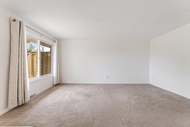 815 Kingston St N, Caledonia, MN 55921