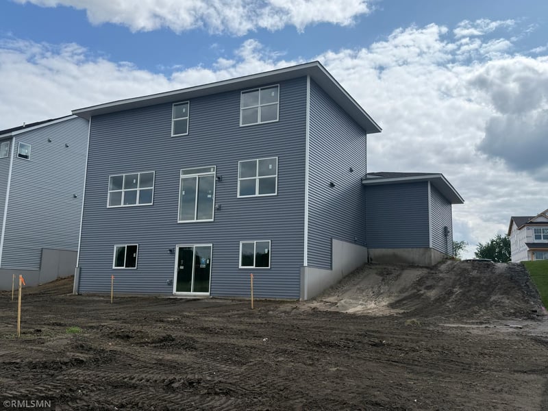 1717 Meadows Dr, East Bethel, MN 55011