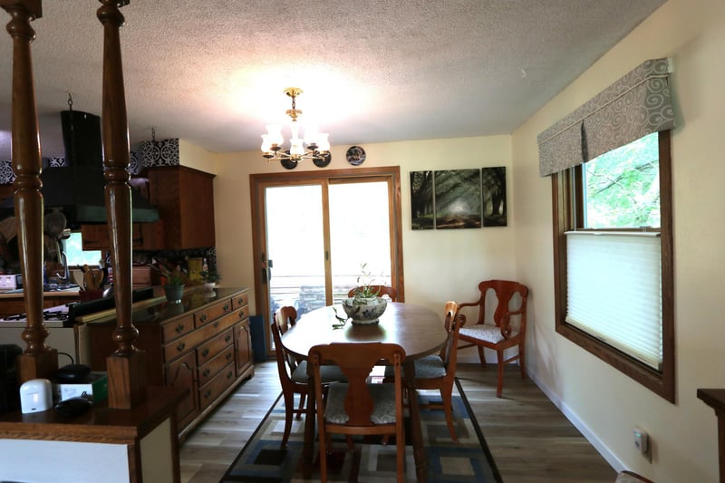 345 Walnut Ln, Apple Valley, MN 55124