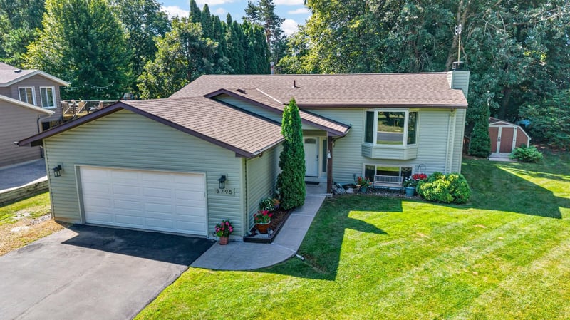 5795 Amy Ln, Maple Plain, MN 55359