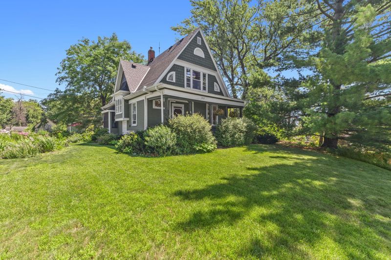 228 Summit Ave, Center City, MN 55012