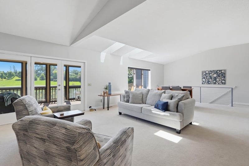 18121 Judicial Way S, Lakeville, MN 55044
