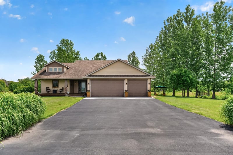 24585 Kenwood Ln, Scandia, MN 55073