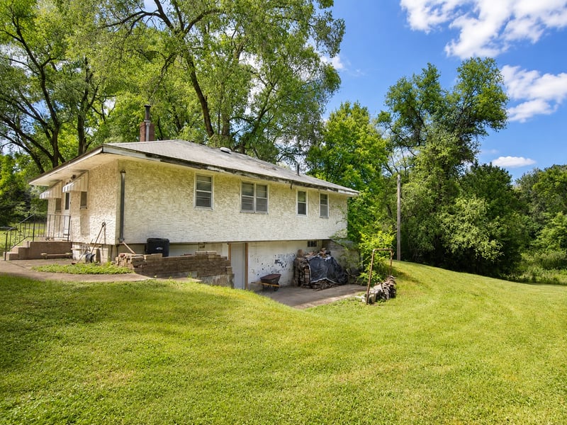 7722 Babcock Trl, Inver Grove Heights, MN 55077