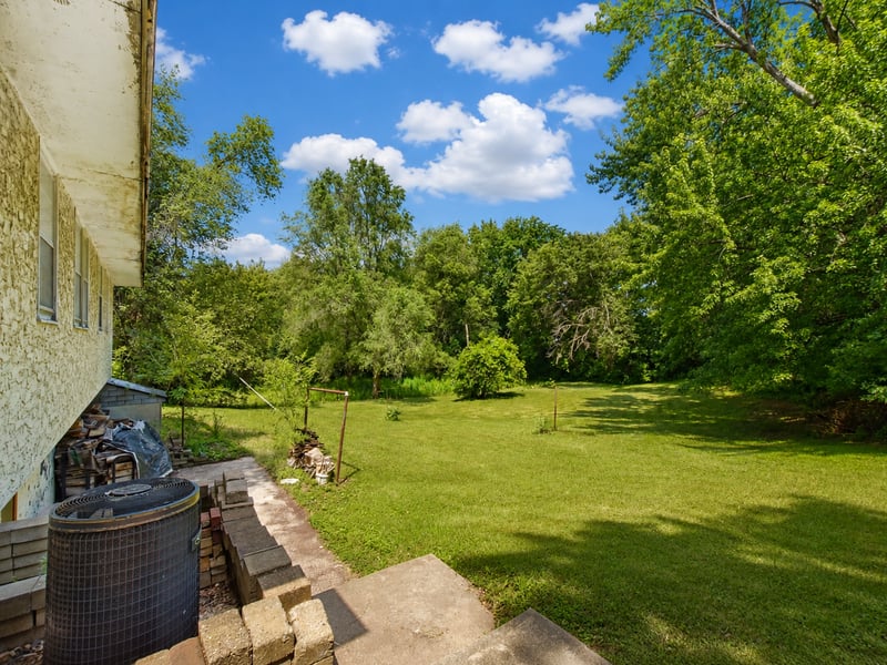 7722 Babcock Trl, Inver Grove Heights, MN 55077