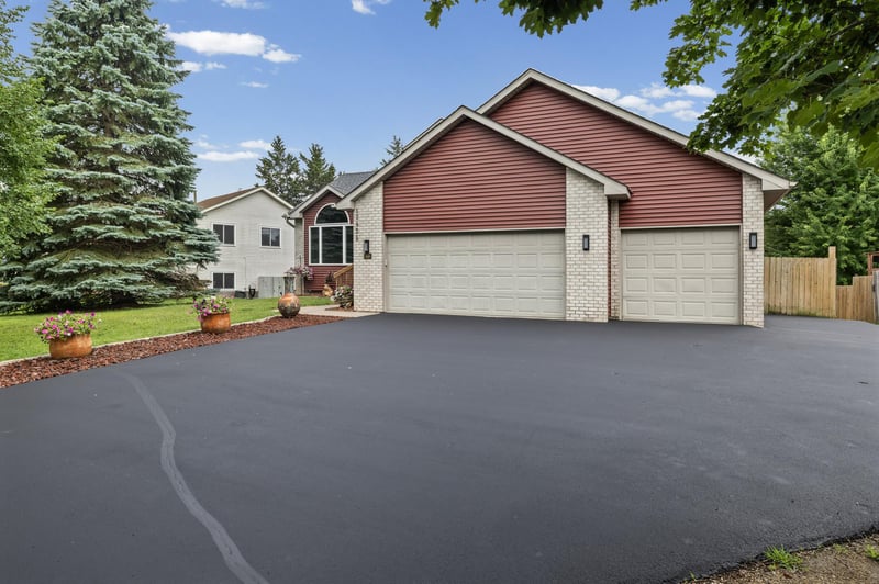 12455 Zea St NW, Coon Rapids, MN 55433