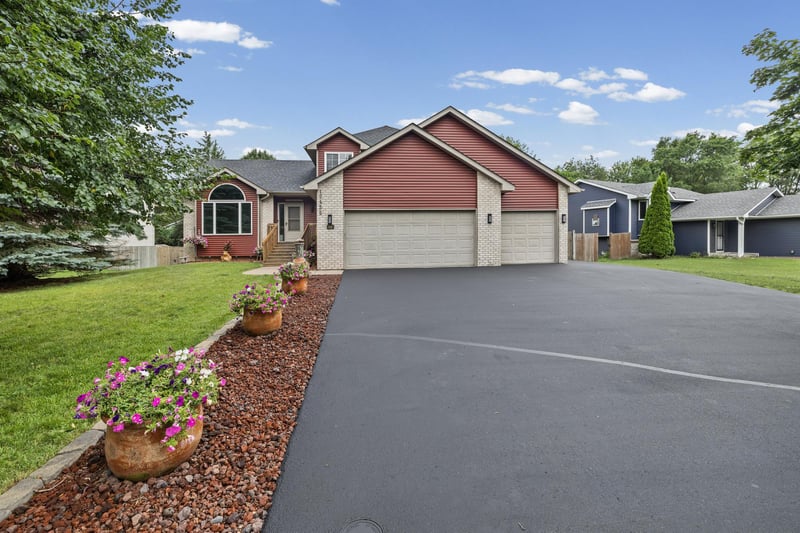 12455 Zea St NW, Coon Rapids, MN 55433
