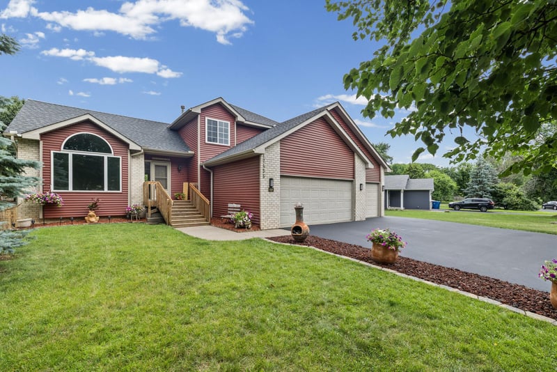 12455 Zea St NW, Coon Rapids, MN 55433