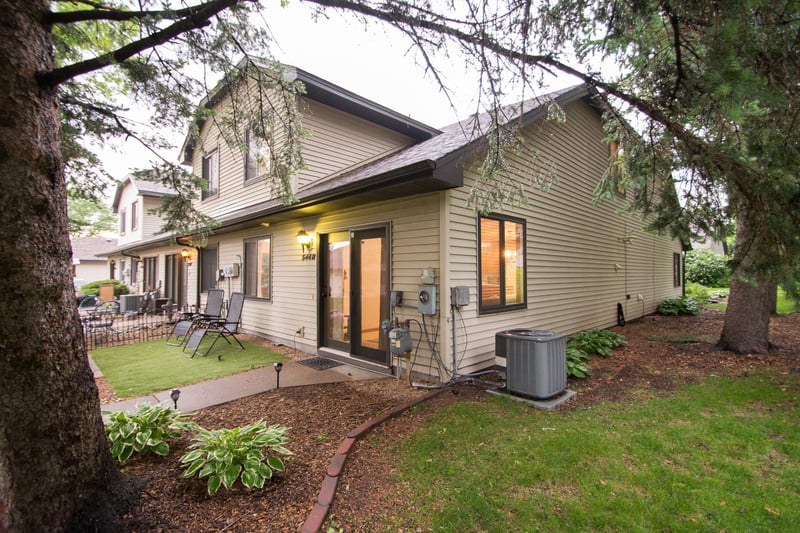 544 Auburn Pl NW #H, Elk River, MN 55330