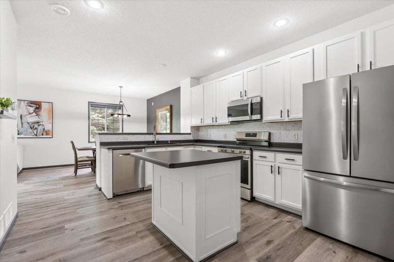 14175 Avalon Pa #102, Rosemount, MN 55068