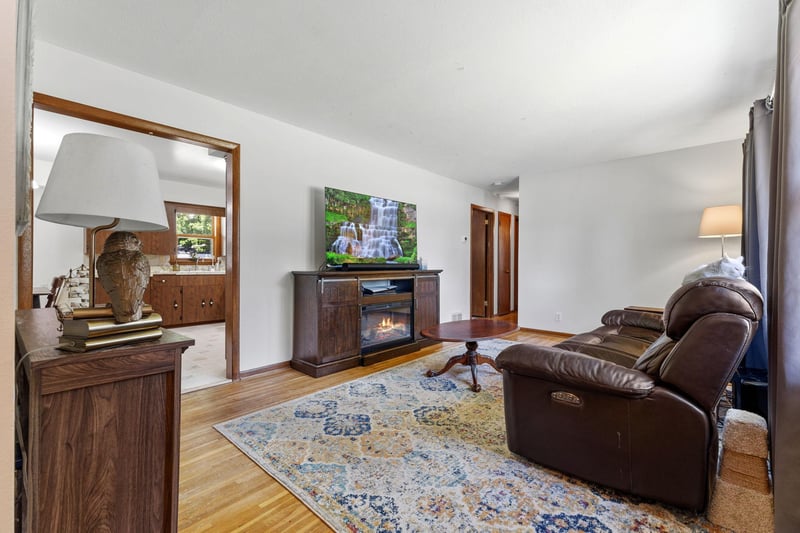 5801 Orchard Ave N, Crystal, MN 55429