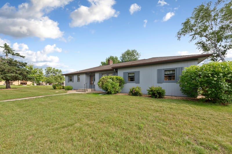 517 Court Ave, Gaylord, MN 55334