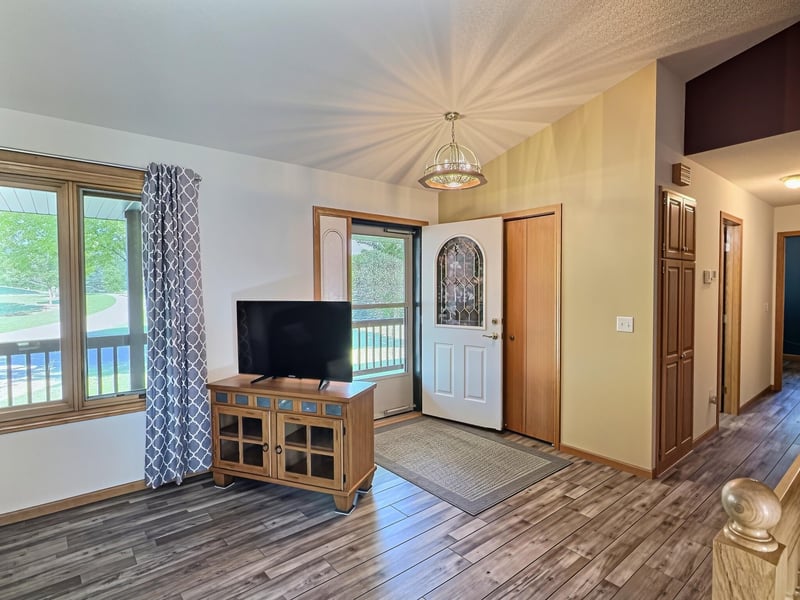 1051 County Road 39 NW, Monticello, MN 55362