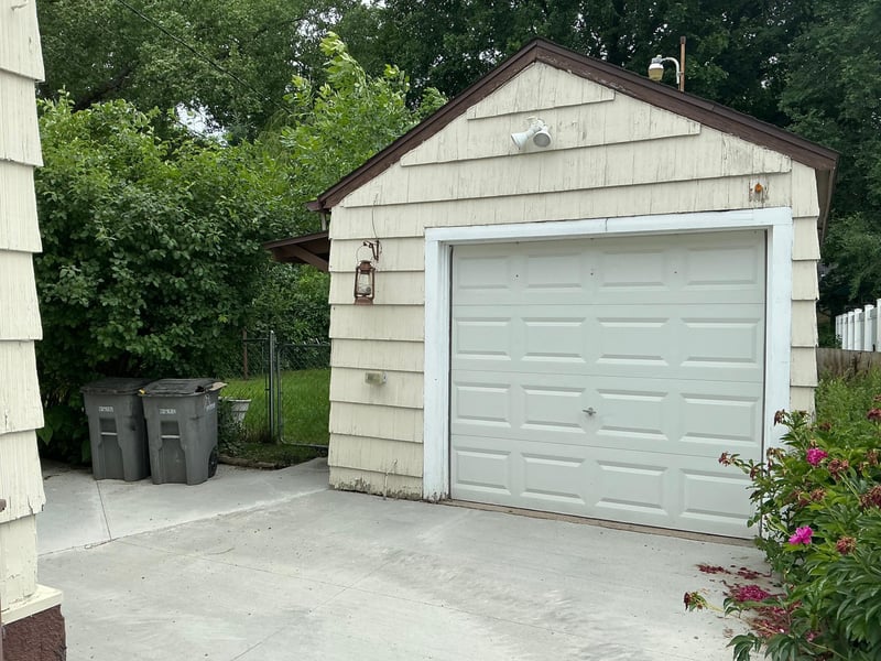1110 12th St S, Moorhead, MN 56560