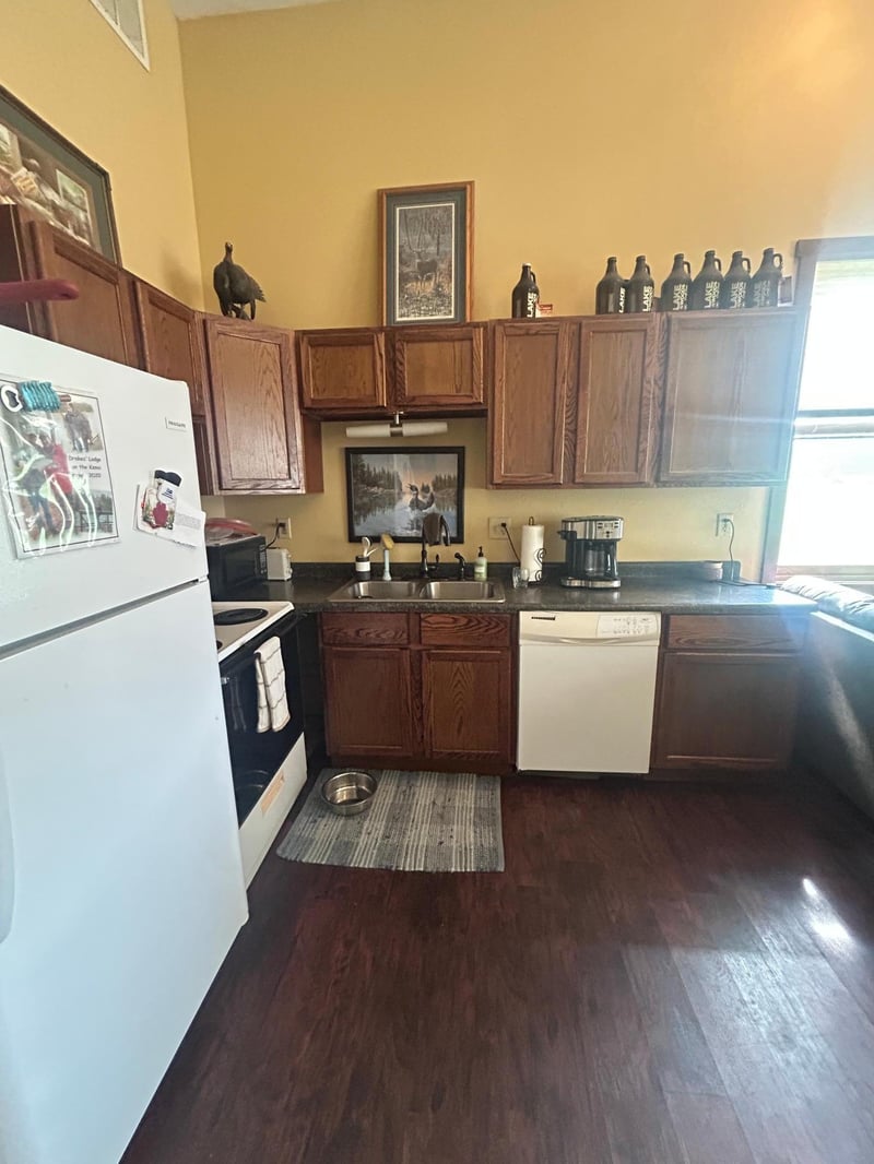 61010 County Road 12, Warroad, MN 56763