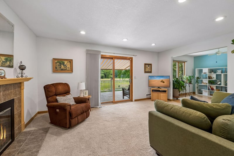 8317 W 103rd St, Bloomington, MN 55438