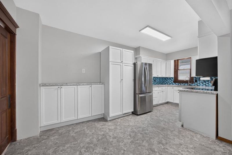 210 Main St W, Elgin, MN 55932