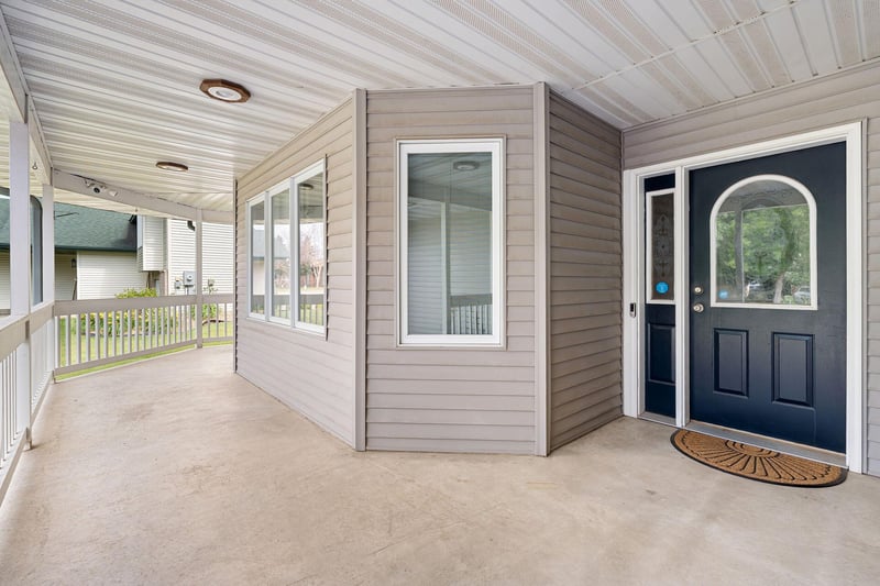 1329 Springwood Ln, Faribault, MN 55021