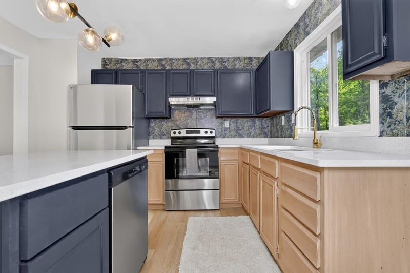 27176 Birch Dr, Bovey, MN 55709