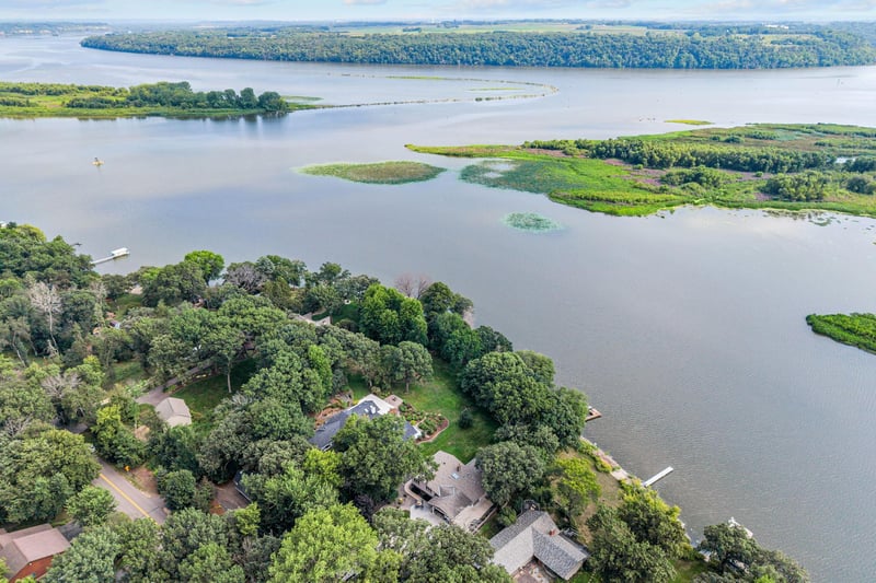 8211 River Acres Rd, Cottage Grove, MN 55016