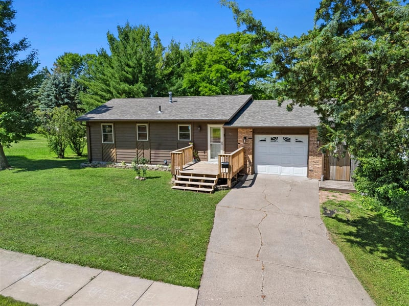 350 3rd Ave NW, Milaca, MN 56353