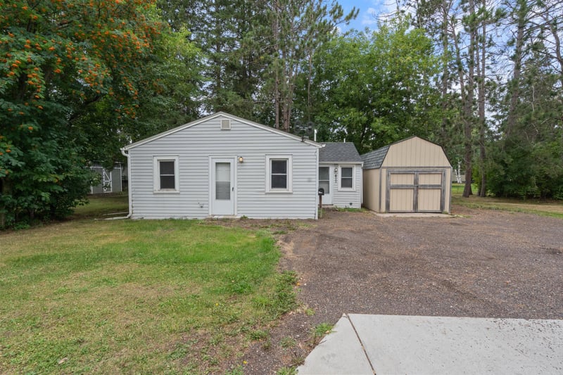 411 21st St, Cloquet, MN 55720