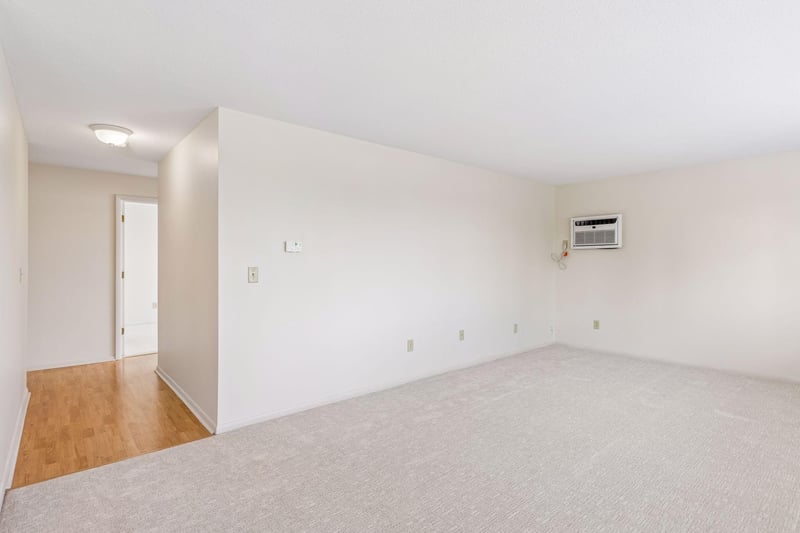 4400 Upton Ave S #201, Minneapolis, MN 55410