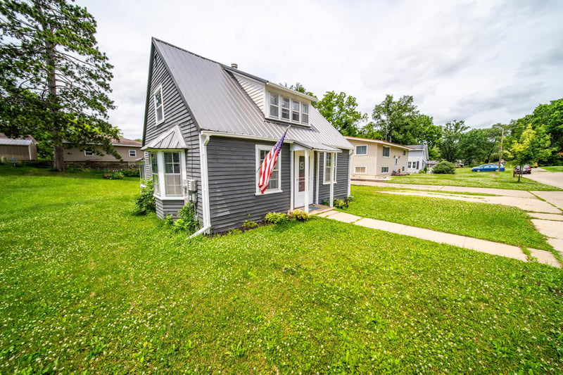 211 N Green St, Rushford, MN 55971
