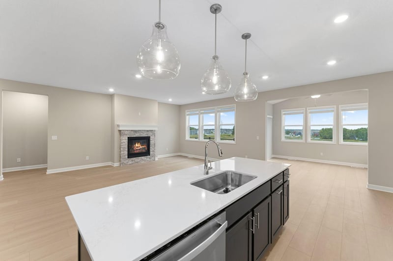 5184 Long Pointe Bay, Woodbury, MN 55129