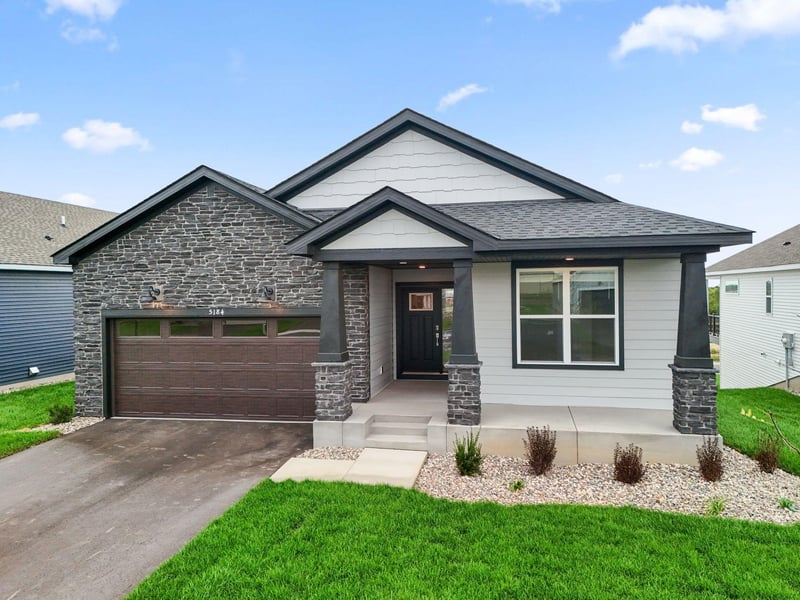 5184 Long Pointe Bay, Woodbury, MN 55129