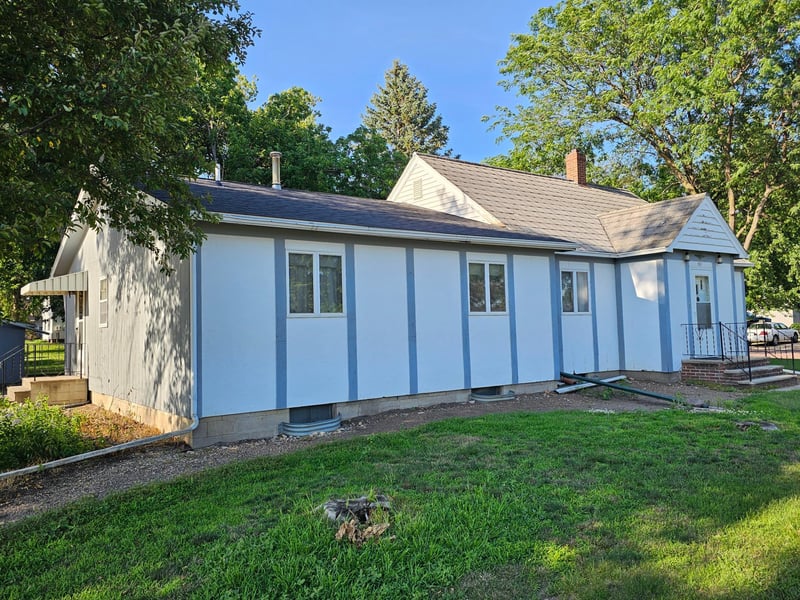 131 E Dineen St, Sanborn, MN 56083