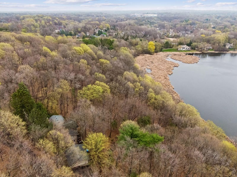5815 Ridge Rd, Shorewood, MN 55331