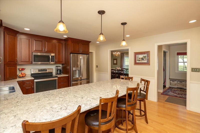 1424 Woodland Dr SW, Rochester, MN 55902