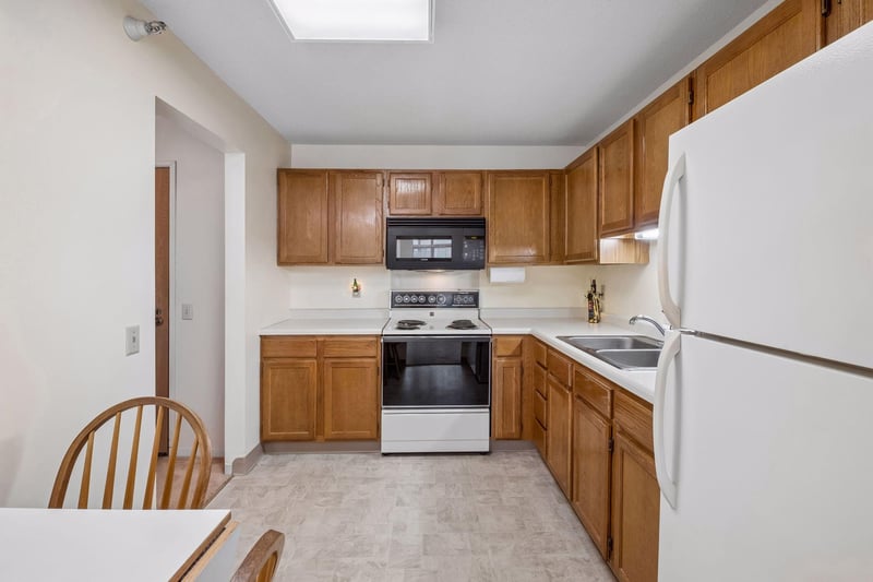 500 County Road B W #235, Roseville, MN 55113