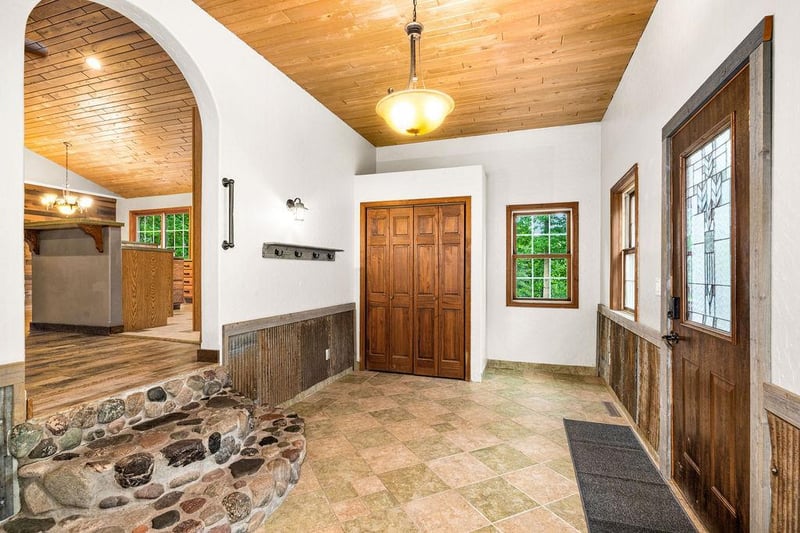 3639 Oak Ln, Barnum, MN 55707
