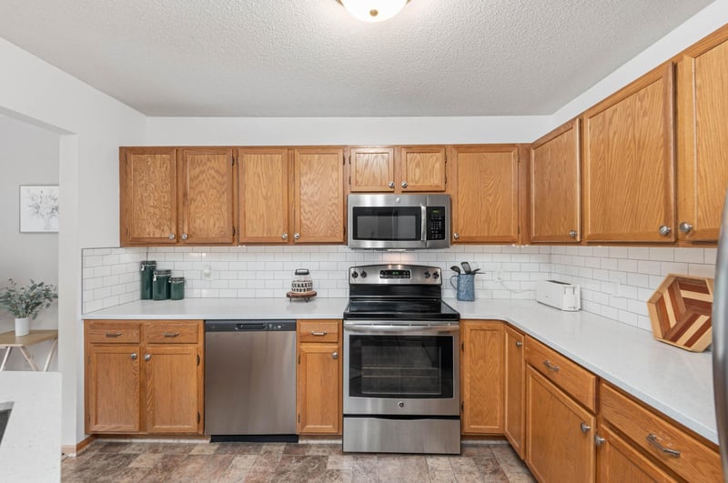 7639 Nicholas Way, Chanhassen, MN 55317