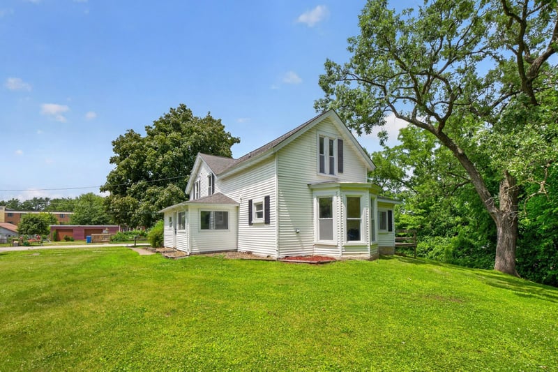 505 Maiden Ave, Wabasha, MN 55981