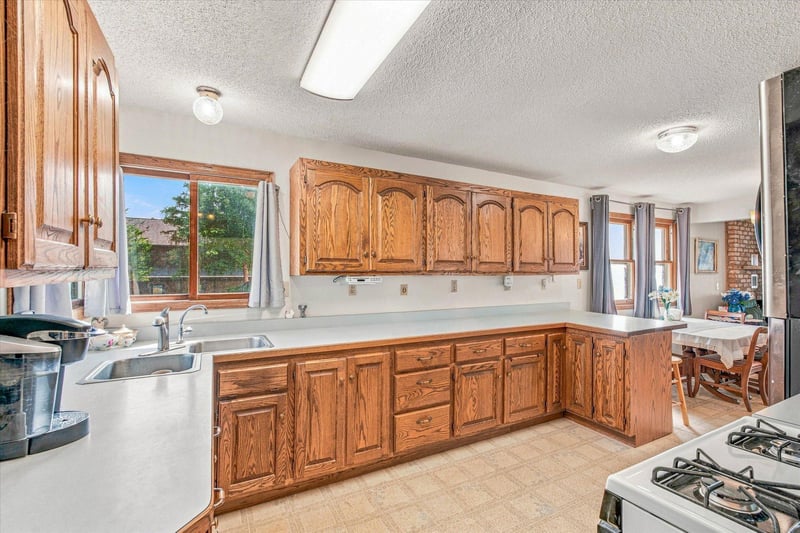 18329 Lakeview Point Dr NE, Wyoming, MN 55092