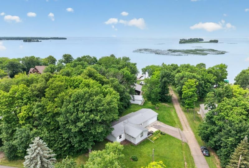 2215 Lake Shore Blvd, Wahkon, MN 56386