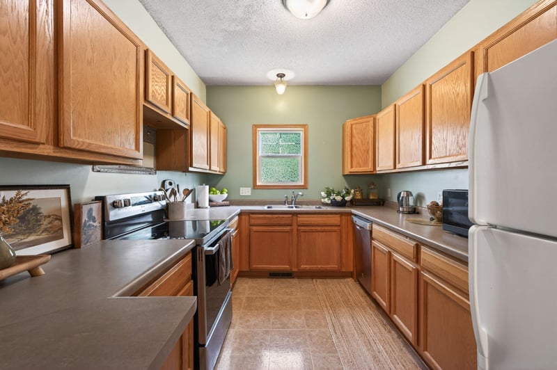 1451 Magnolia Ave E, Saint Paul, MN 55106