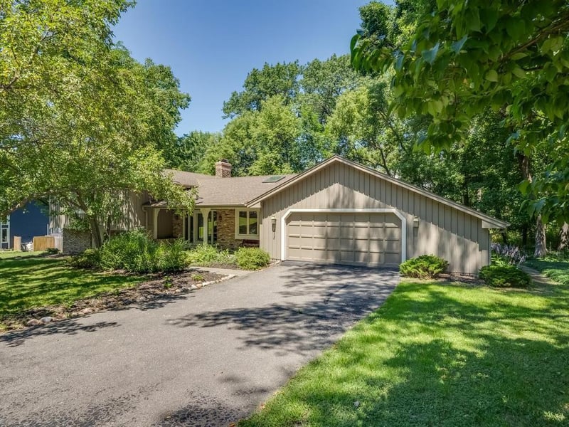 15208 Crown Dr, Minnetonka, MN 55345