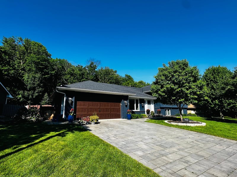7516 W 84th St, Bloomington, MN 55438
