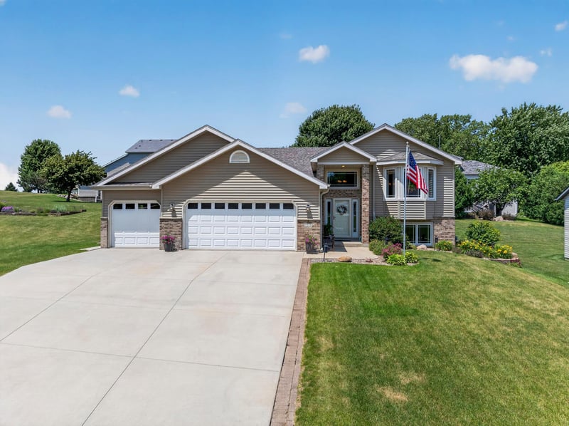 1215 3 1/2 Ave NW, Byron, MN 55920
