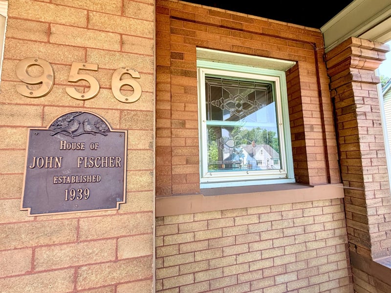956 Tuscarora Ave, Saint Paul, MN 55102