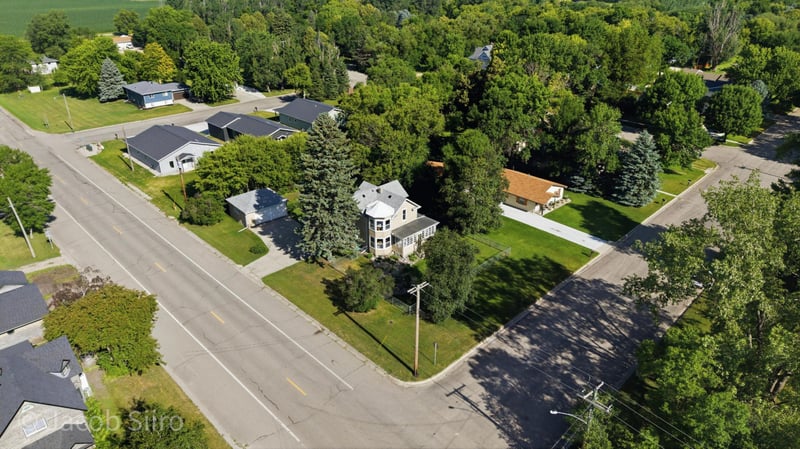 101 5th St NW, Barnesville, MN 56514