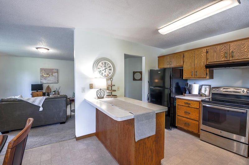 9809 328th St, Saint Joseph, MN 56374