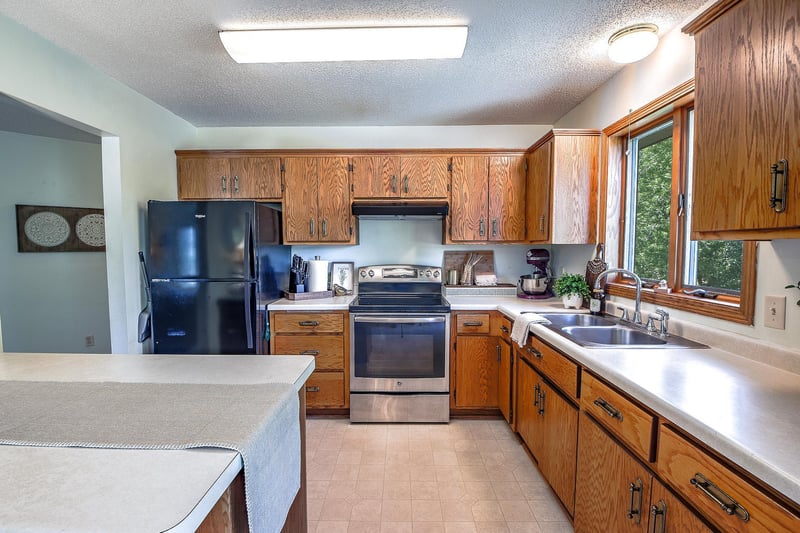 9809 328th St, Saint Joseph, MN 56374