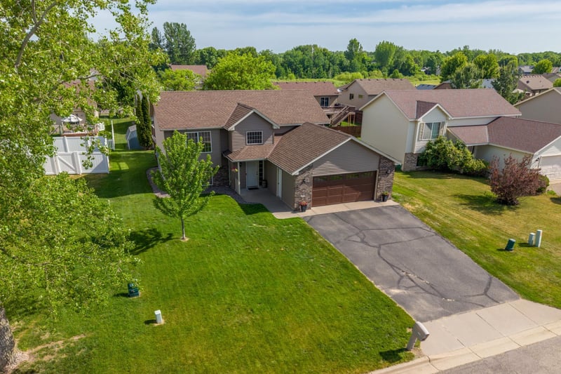 1805 6th St N, Sartell, MN 56377