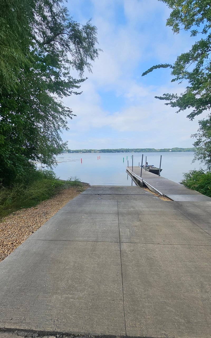 2011 Lake View Dr, Prior Lake, MN 55352